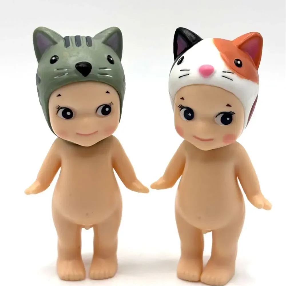Set of 2 New Unbranded Kewpie/Angel Mini Figures, Silver & Calico Cat Costumes